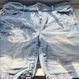 torrid Light Wash Denim Jean Shorts